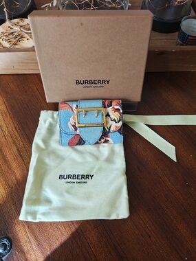 Burberry Chesham LTD Floral Print Leather Compact Wallet.